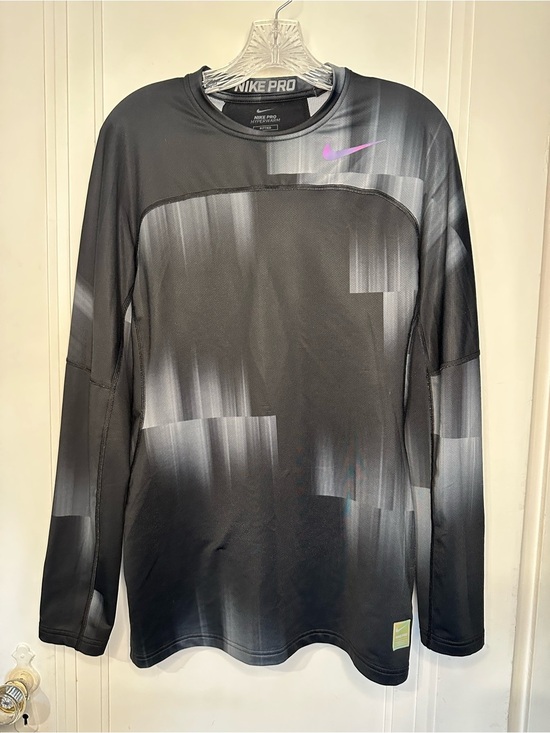 Nike Other - Nike Black Pro Hyperwarm Fitted Top medium